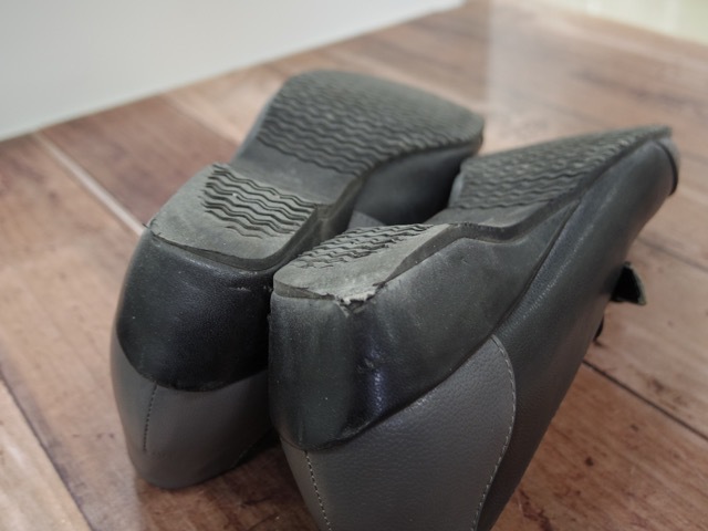 婦人靴のかかとがないタイプの修理