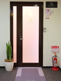 小顔・肌悩み専門店が江坂で新規開業しました。